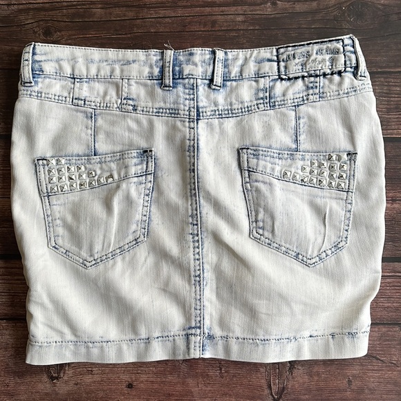 GUESS | Y2K acid wash bleached denim mini skirt - Picture 7 of 10